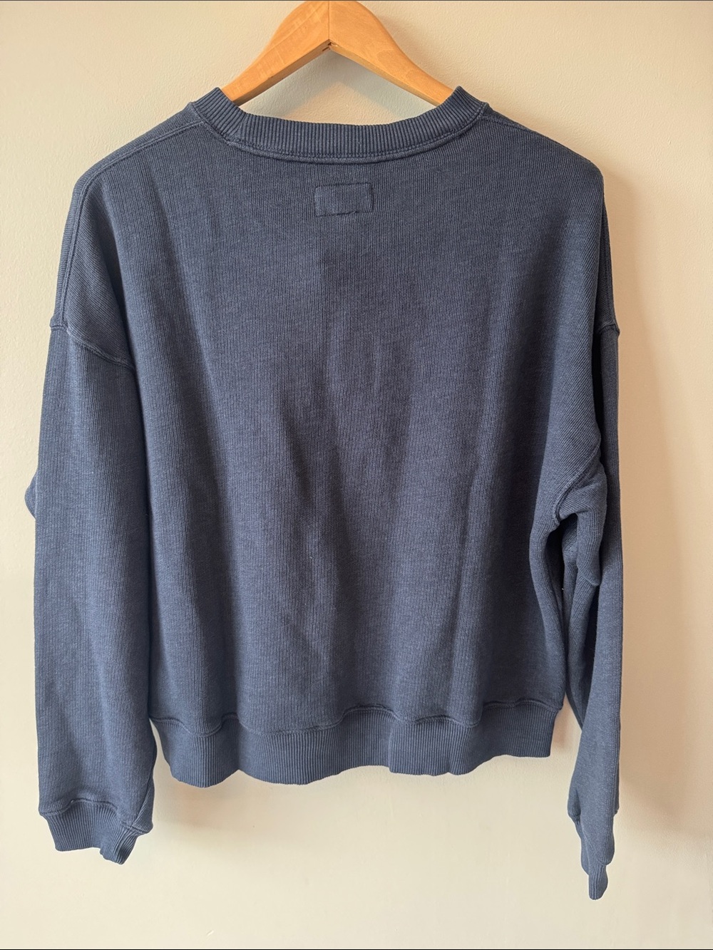 American Eagle Graphic Crewneck Sweatshirt - Picture 5 of 5